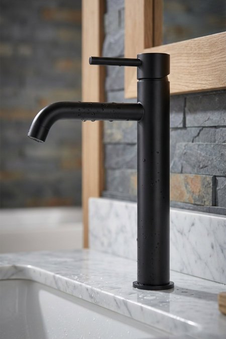 حنفية مغسلة حمّام أسود مطفي عالية